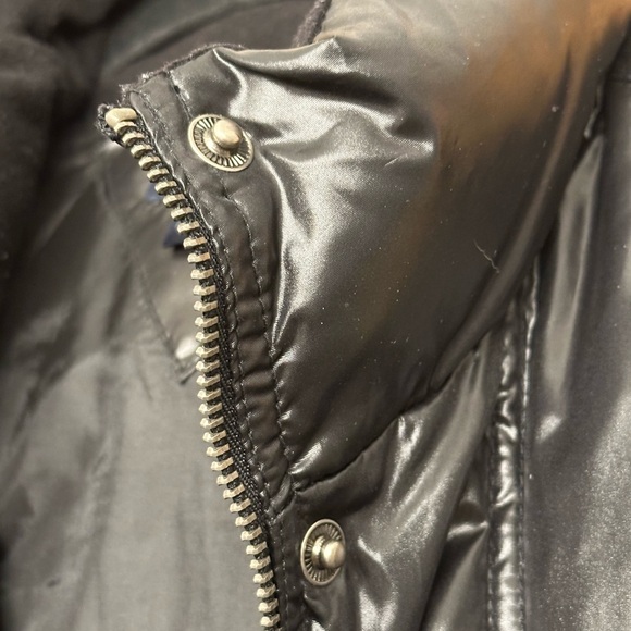 Women’s Tommy Hilfiger High-Shine BLACK Cold Weather Down & Feather Puffer Vest - Picture 4 of 11